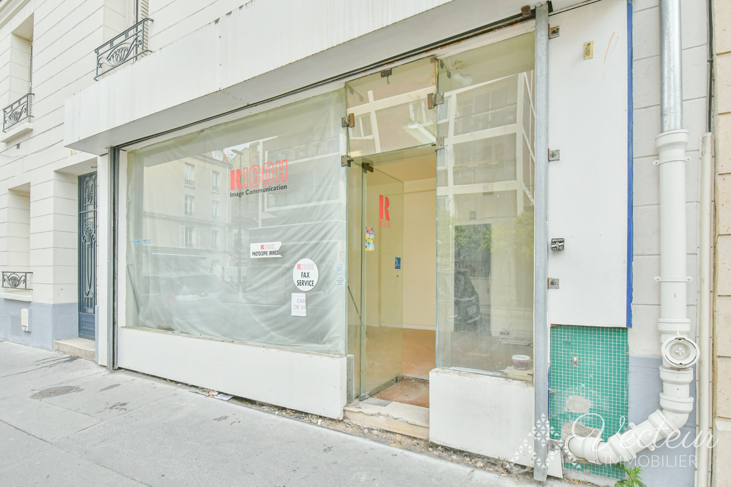 Facade d'un local commercial à Boulogne Billancourt